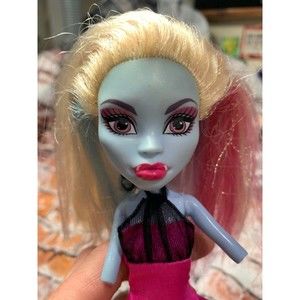 Monster High Doll Abbey Bominable 2008 DOll With Dress Great Hair No Arms